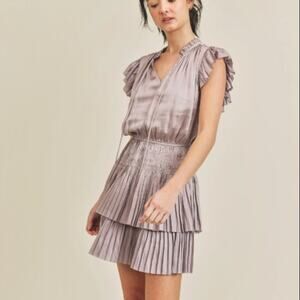 RESET BY JANE Claire Ruffle Mini Dress Metallic Silver/Gray Boho Size‎ M NWT